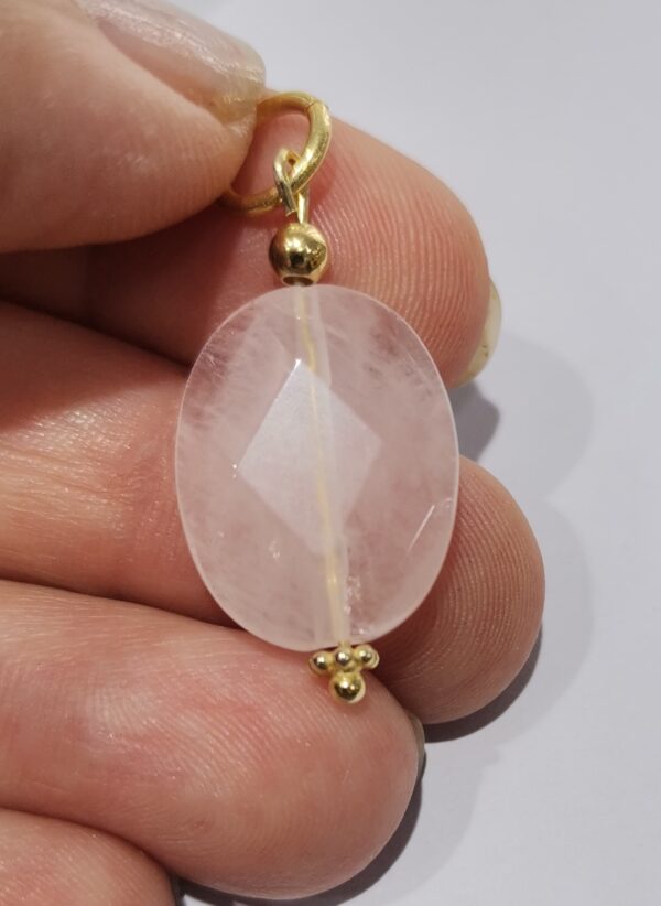 COLGANTE PLATA BAÑO ORO CUARZO ROSA FLATEADO