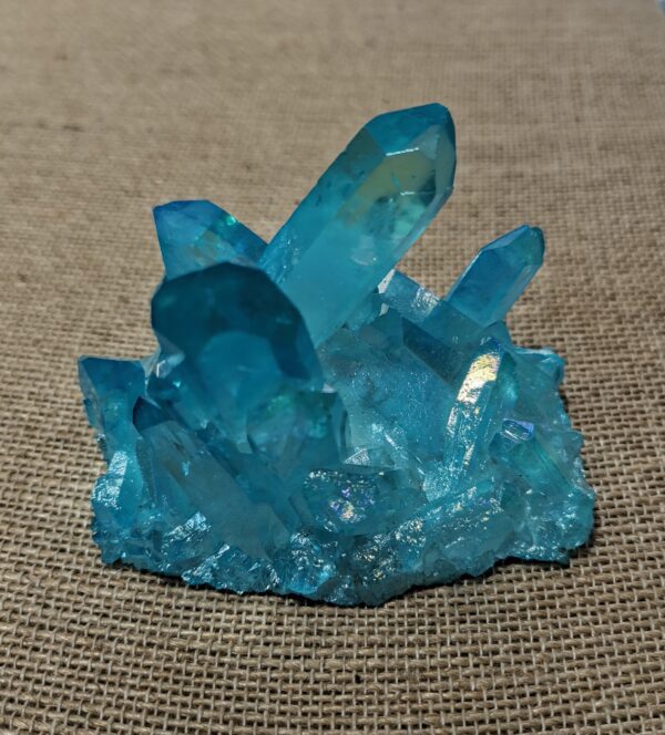 DRUSA PUNTAS CUARZO AQUA AURA 121 GRAMOS