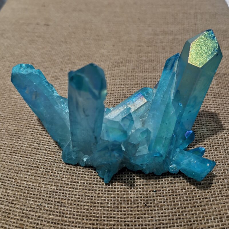 DRUSA PUNTAS CUARZO AQUA AURA 85 GRAMOS