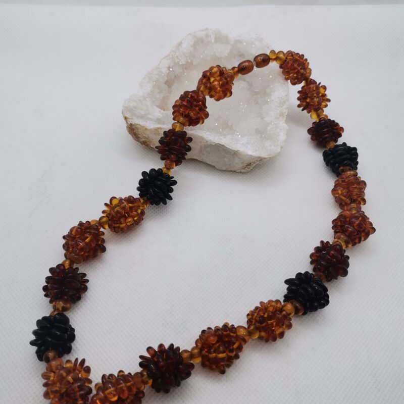 COLLAR AMBAR ROSETONES