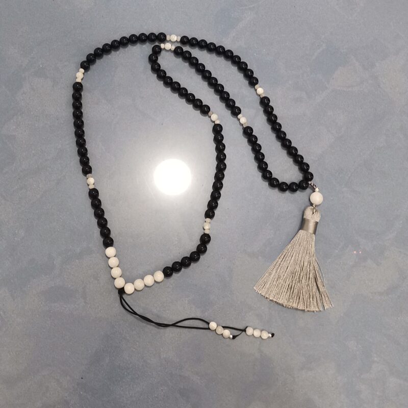 COLLAR JAPA MALA MINERAL ONIX Y PIEDRA LUNA