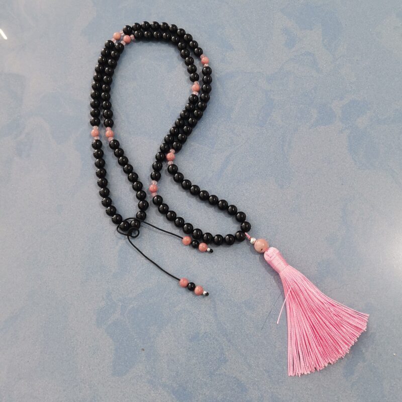 COLLAR JAPA MALA MINERAL ONIX Y RODOCROSITA