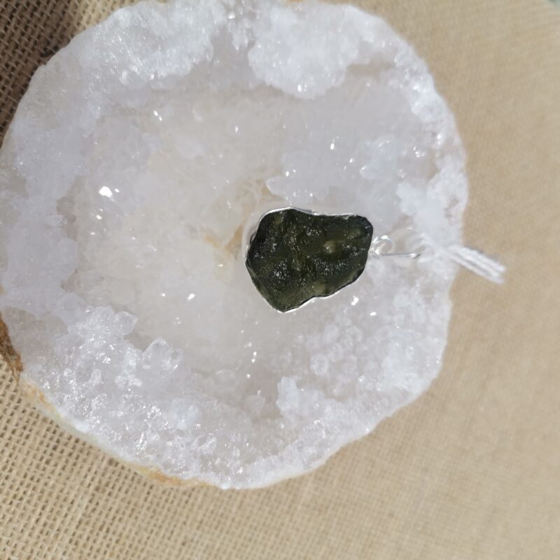 COLGANTE MOLDAVITA Y PLATA 5,4 GRAMOS
