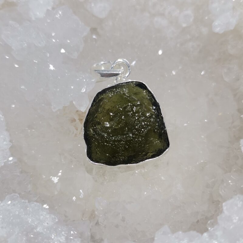 COLGANTE MOLDAVITA Y PLATA 4,8 GRAMOS