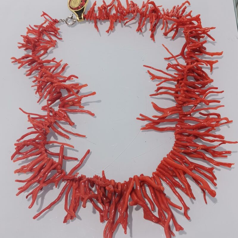 COLLAR CORAL NATURAL EN RAMA CIERRE PLATA